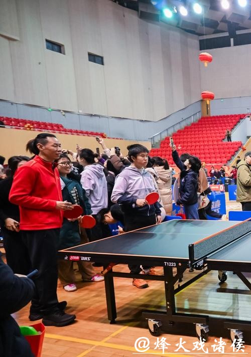 和徐寅生刘诗雯打球是什么样的体验?特奥选手圆梦乒乓舞台 和徐寅生刘诗雯打球是什么样的体验?特奥选手圆梦乒乓舞台